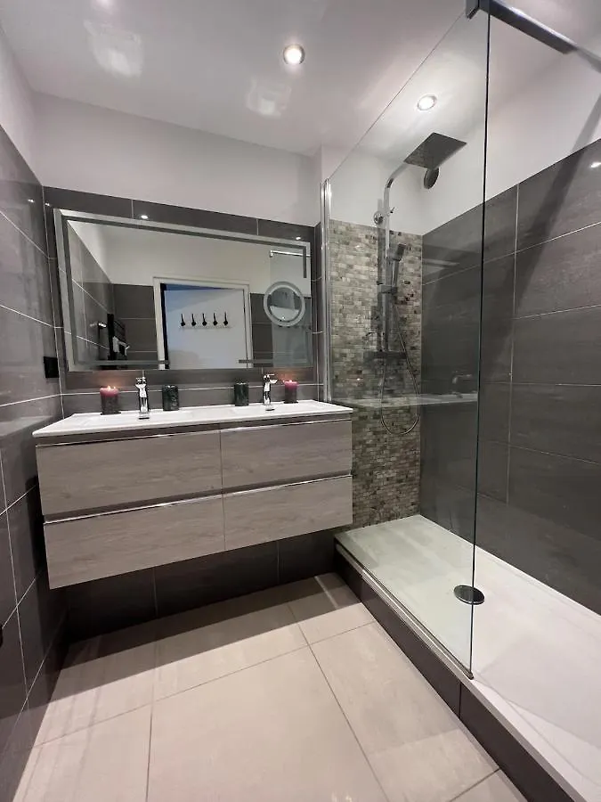 Beautiful Arty Apartment Nizza