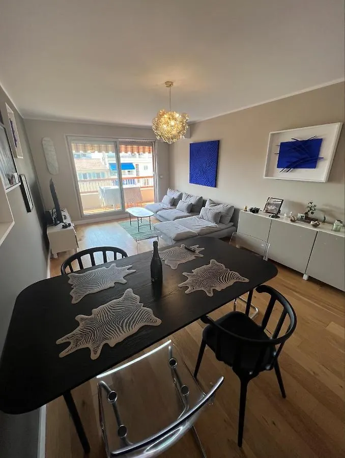 Beautiful Arty Apartment Nice